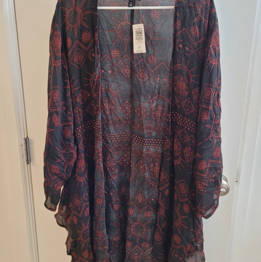 Torrid Size 2 Black Kimono w Sun's and Moons NWT